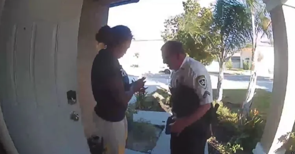 A Boy Called 911 To Give A Cop A Huge And The Officer's Response Is Life Affirming