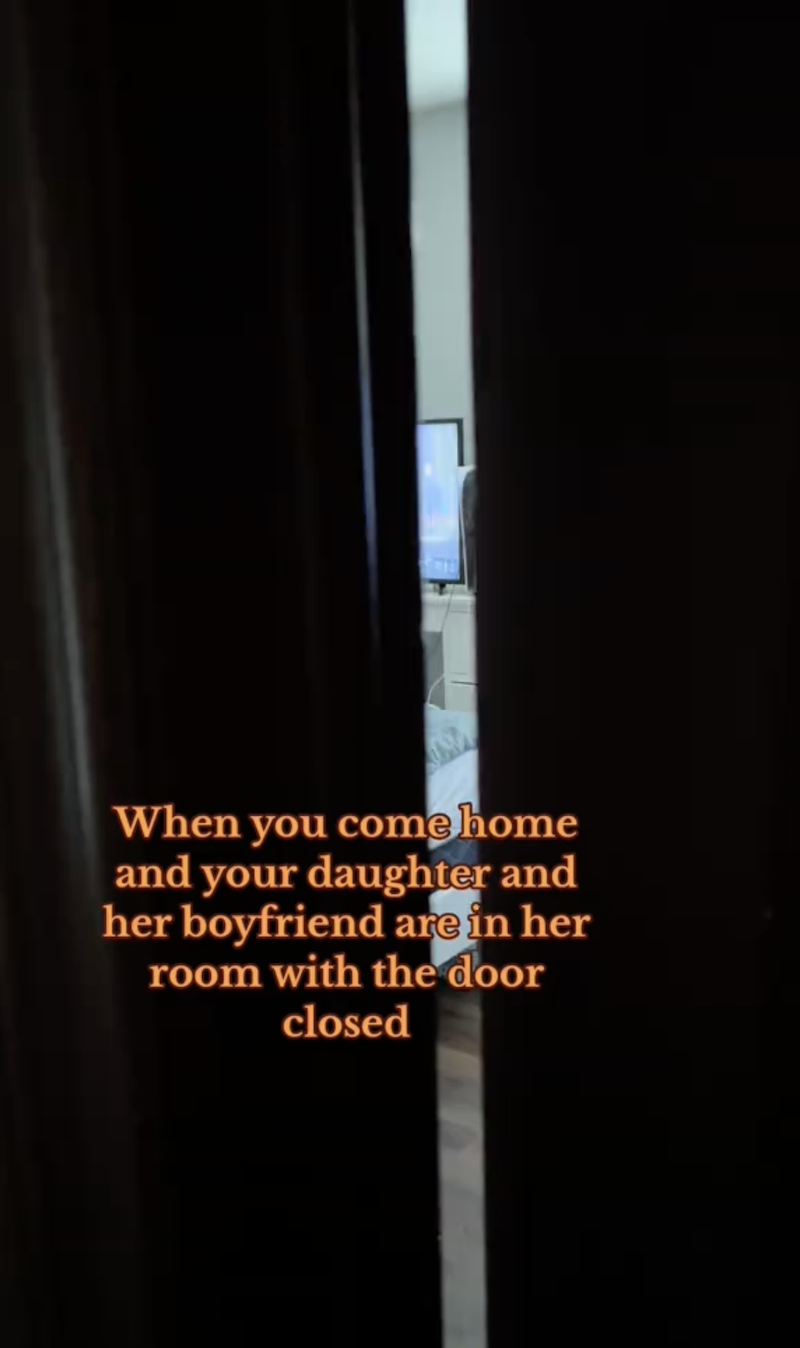 Door SS 1 Gen Z Relationships.   Mom Finds Daughter And Boyfriend With Bedroom Door Closed, But Its Not What It Looks Like