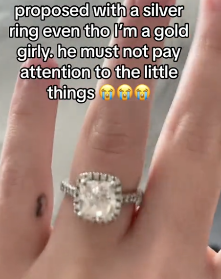 Woman Put Her Boyfriend On Blast After He Proposed To Her With a Silver ...