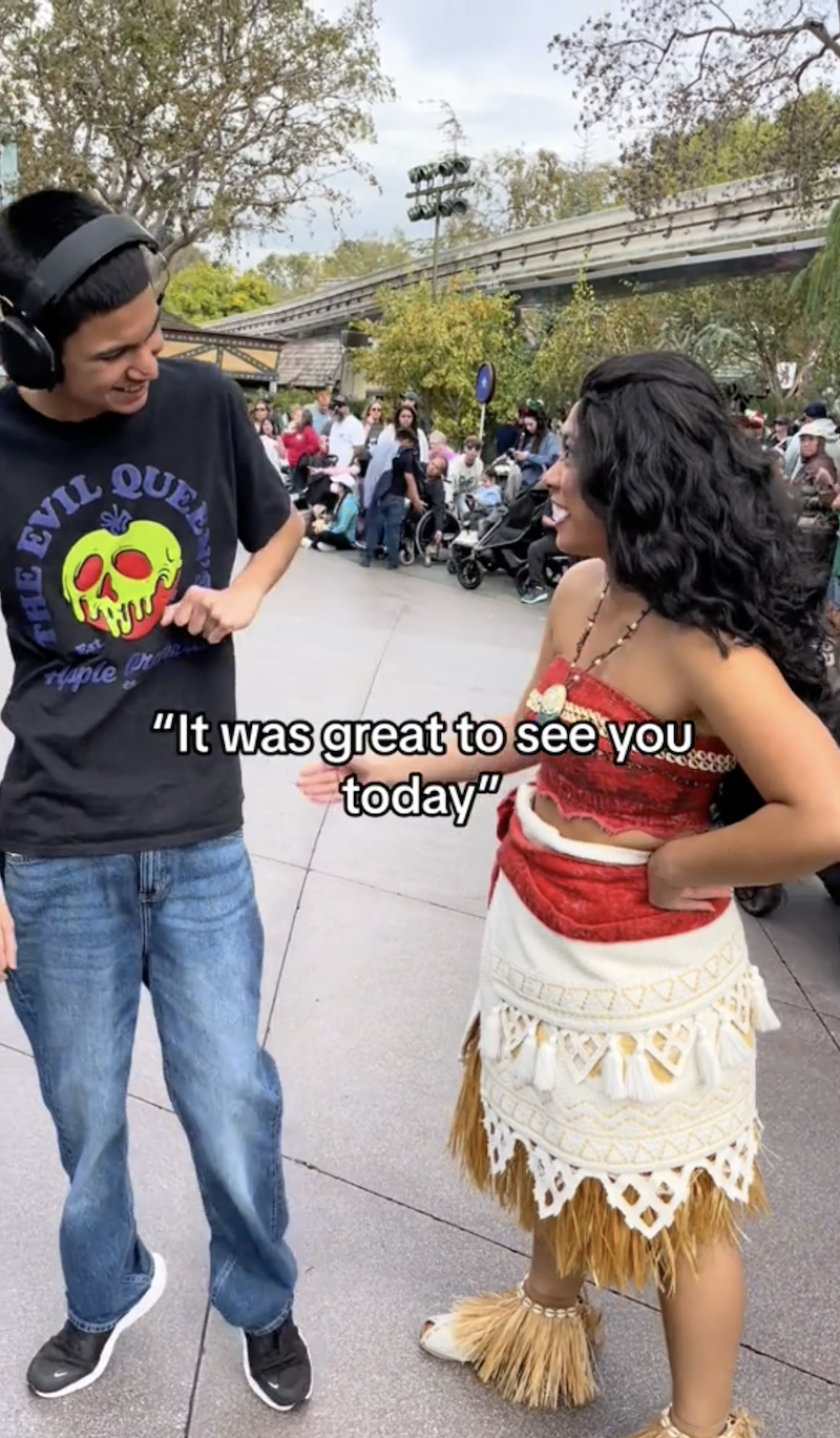 Disney SS 5 TikTok Commends Moana Actress For Her Touching Interaction With A Disney Super Fan With Special Needs