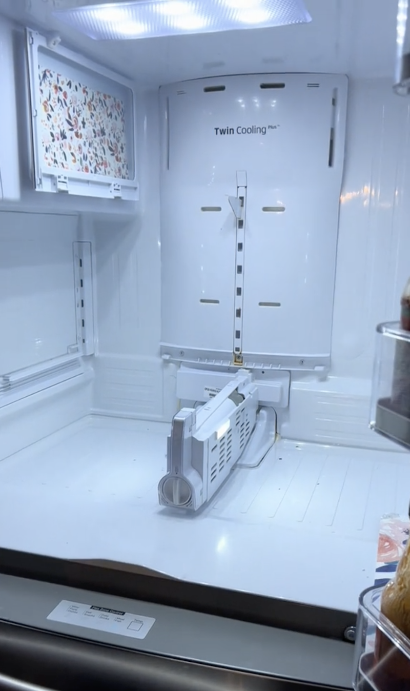 Fridge SS 1 Homeowners Have To Defrost Their Samsung Fridge Every Two Weeks Or Its Unusable