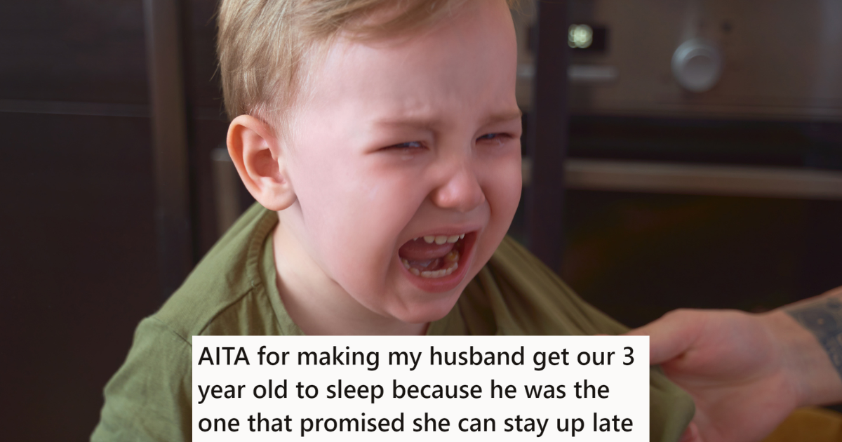 Dad Let Their 3 Year Old Daughter Stay Up Late To Play Even Though Mom