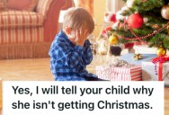 Customer Demanded An Employee Explain To Her Daughter Why He’s “Taking Christmas Away” From Her, So He Figured It Was Best To Be Honest