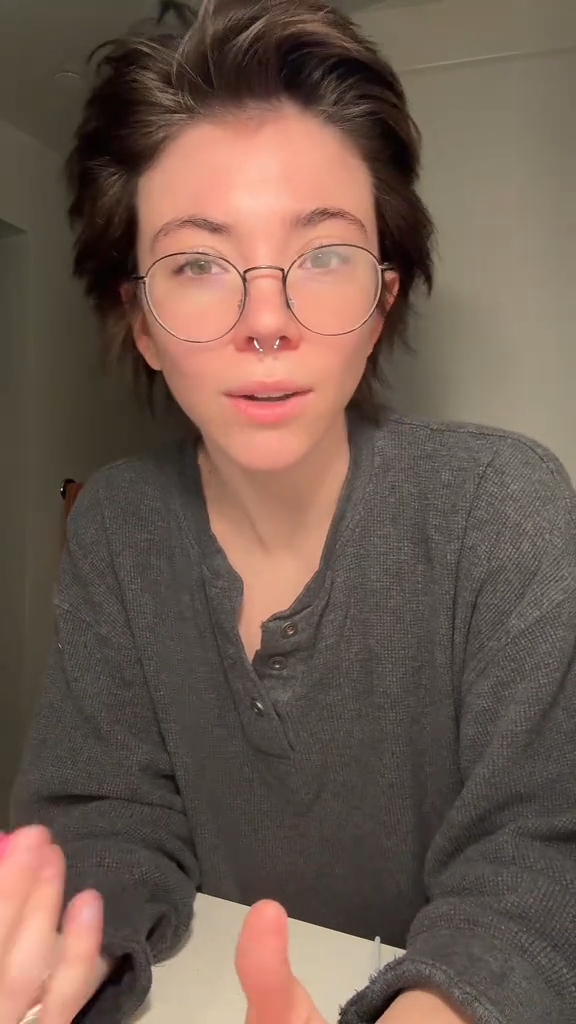 SOURCE: tiktok.com/@reddnea/