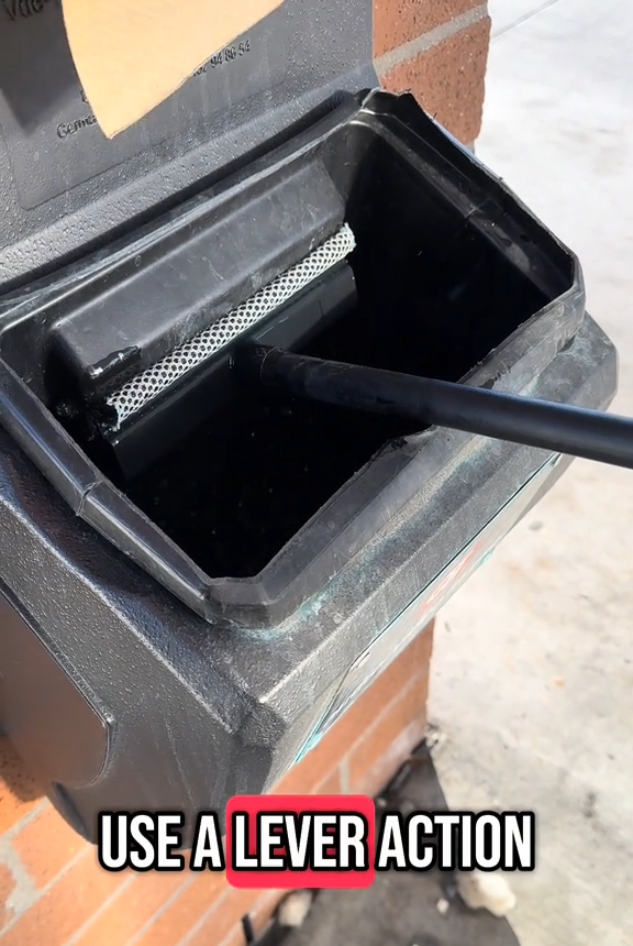 SOURCE: tiktok.com/@pipe.beard