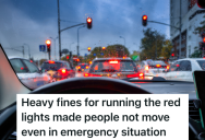 New Law Heavily Fines Drivers For Running Red Lights, So Drivers Refuse To Move Their Vehicles Even In An Emergency