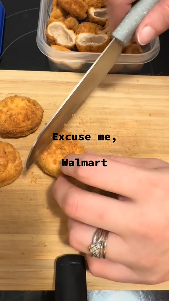 Amanda Reed slicing chicken