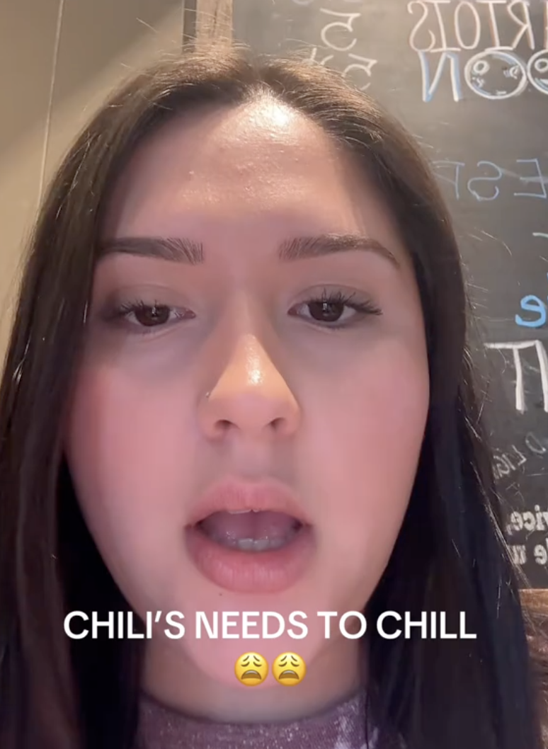woman talking about chili's
