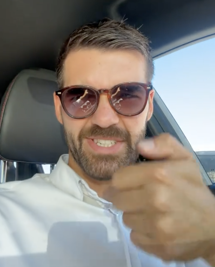 man doesn't like hyundai kona gear shift