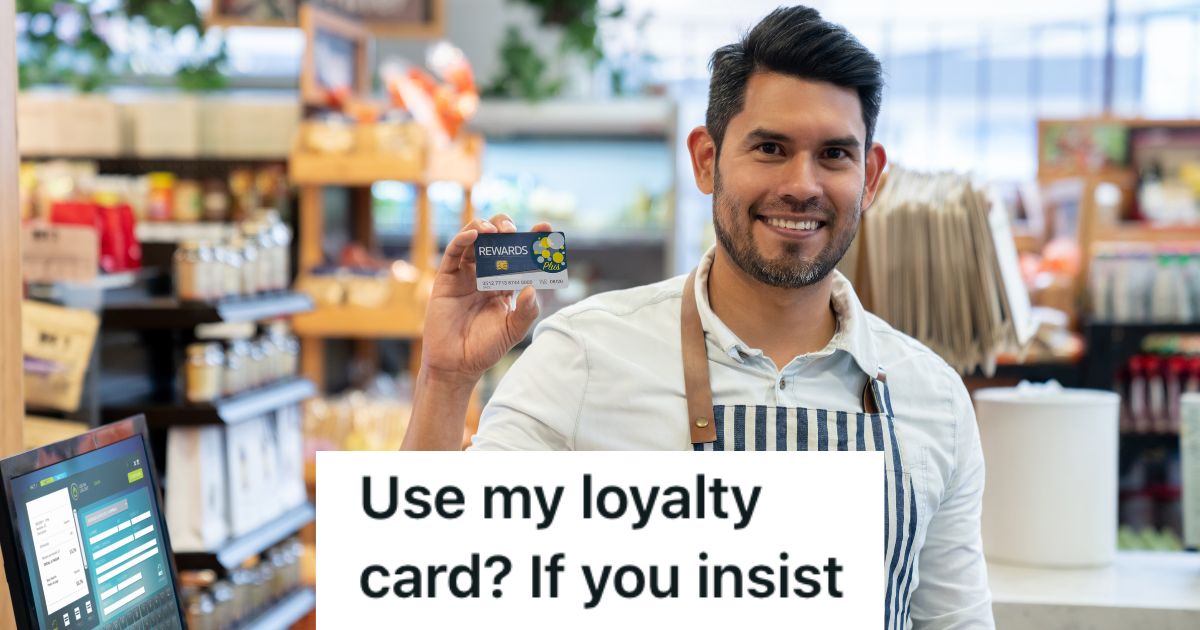 Entitled Woman Demanded That Another Customer Let Her Use His Loyalty Card In The Supermarket, So He Let Her Borrow It After Realizing The Benefits He Would Gain