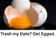 Rude Boaters Mocked A Lakeside Picnic, But This Couple Followed Them For Yolk-Fueled Payback