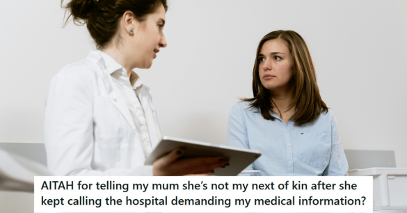 Pregnant lady consulting a doctor in a hospital