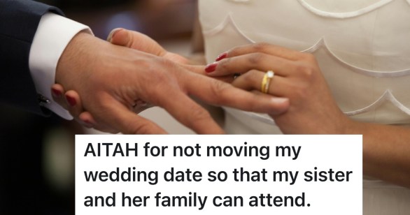 exchanging of rings on wedding day