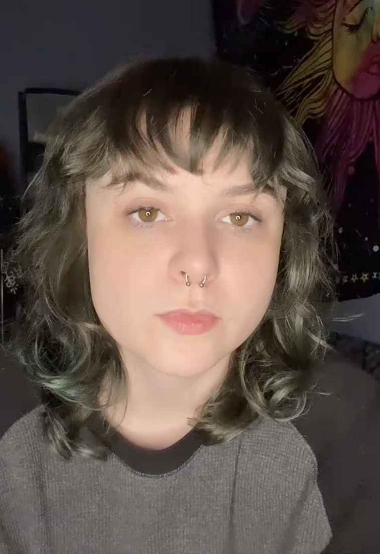 woman talking to tiktok viewers