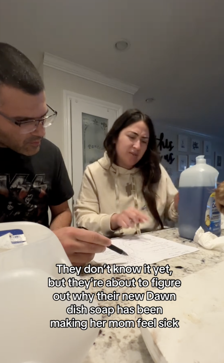 people looking over dawn ingredients