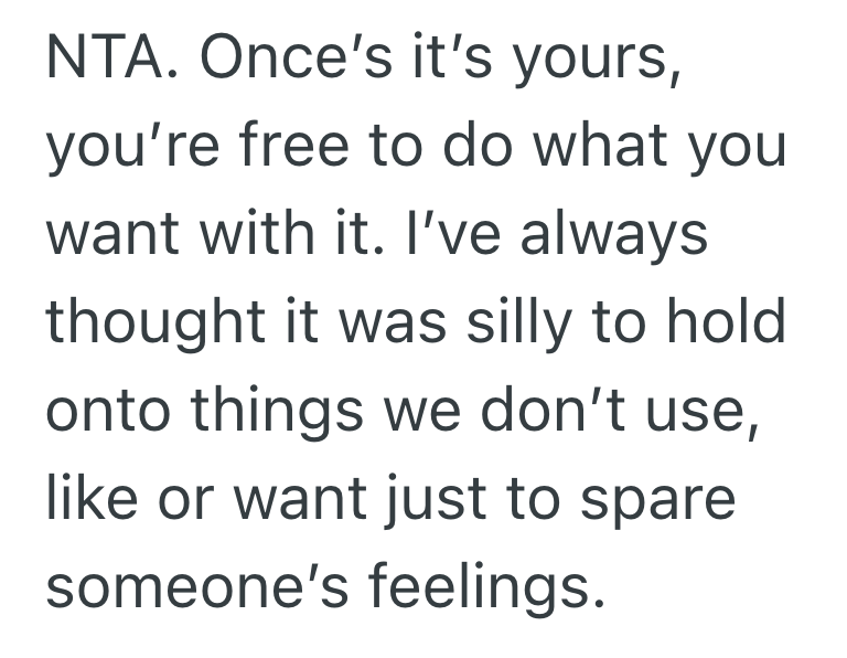 Screenshot 2025 04 24 at 2.16.52 PM Sister In Law Buys F1 Fan Rival Team Merch Despite Warnings, But Then She Gets Upset When The Gift Ends Up In The Closet
