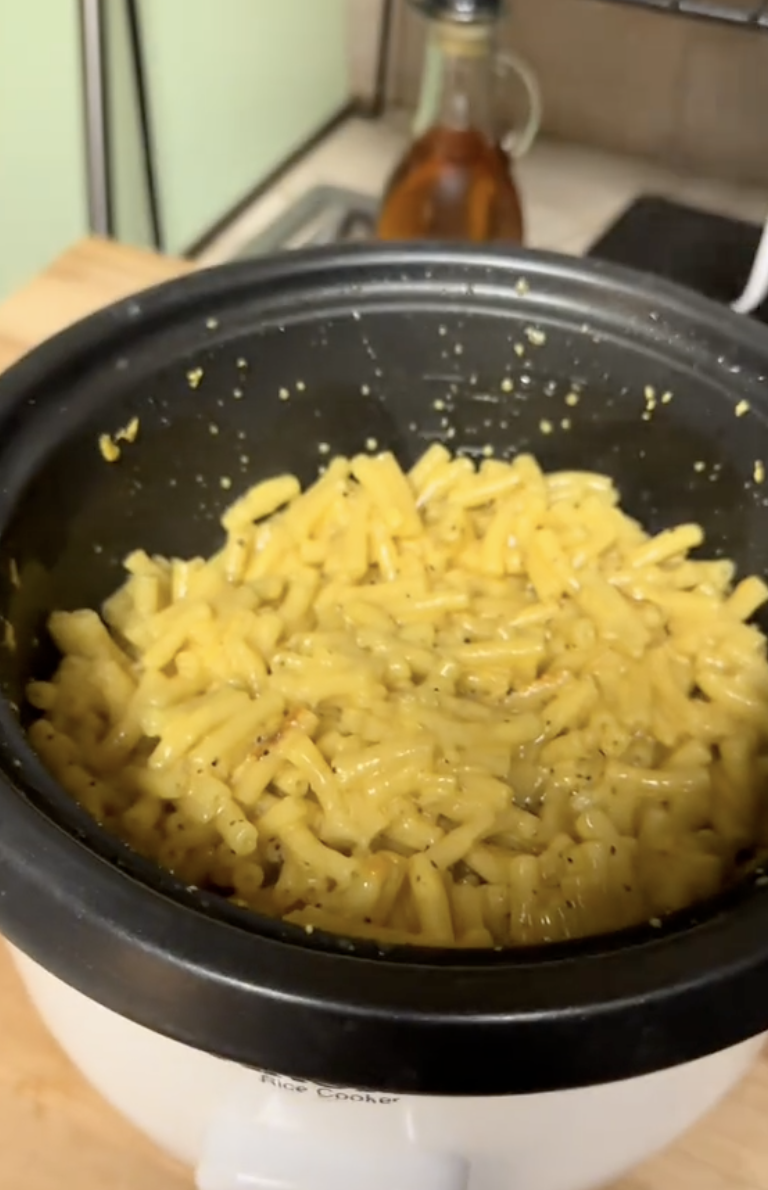 macaroni and cheese in a rice cooker