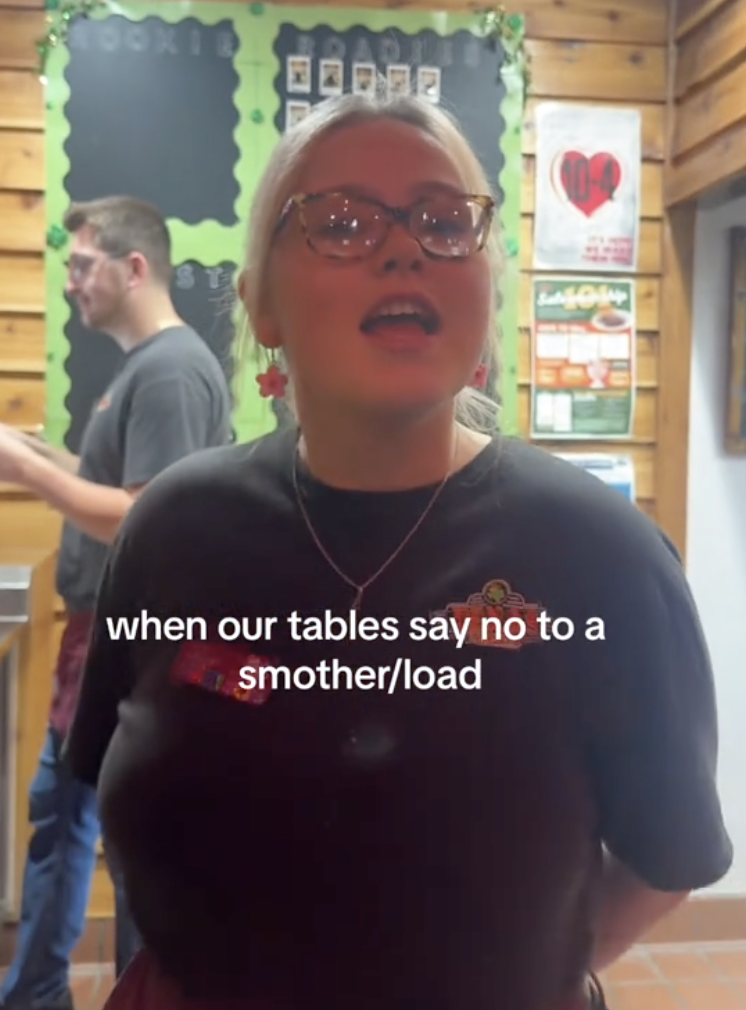 a texas roadhouse employee