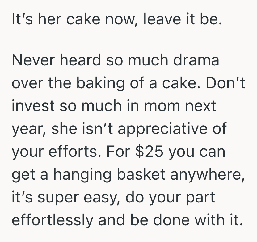 Screenshot 2025 05 19 at 5.17.54%E2%80%AFAM Her Mom Hasnt Touched The Cheesecake She Gave Her, So She Wants To Throw It Out