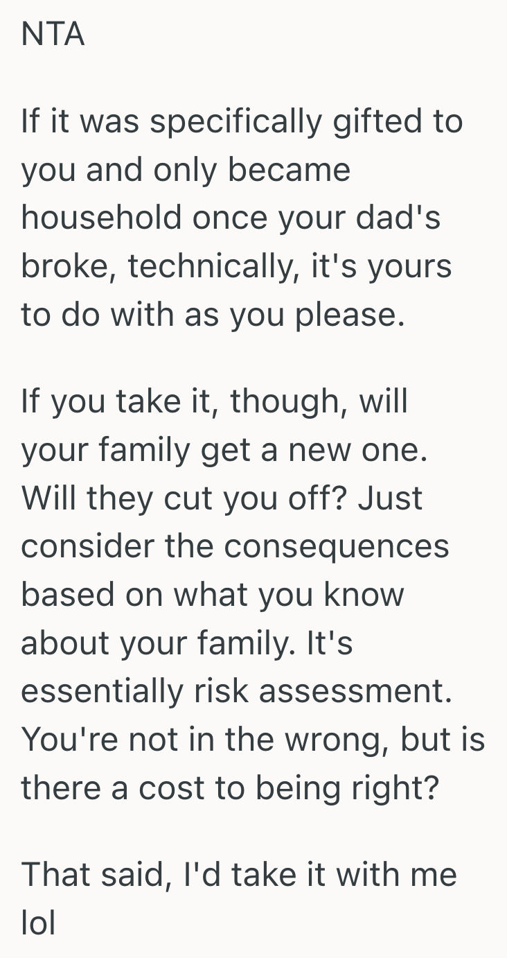 Screenshot 2025 05 29 at 12.24.55 PM Teen Let His Whole Family Use The Xbox He Was Gifted, But When It Came Time To Move Away For College, His Father Decided It Wasn’t Really His To Take