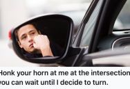 Man Who Was About To Turn Right Stopped At A Red Light, But The Female Driver Behind Him Lost Her Mind Over It And Kept Honking At Him