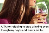 Woman Had A Single Drink With Her Family, And Her Boyfriend Acted Like She’d Done Something Terrible And Called Over 50 Times In A Panic