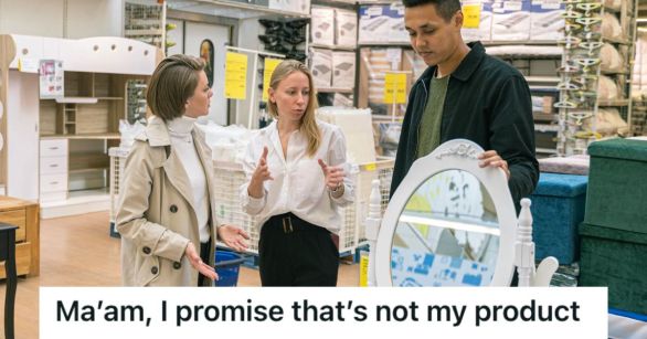 Stoire employee explaining their product to shoppers