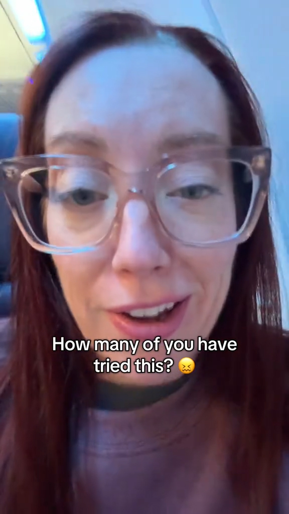 5 4d170a She Tried Out The Airport Theory Trend, And Lo And Behold It Somehow Worked Out Perfectly