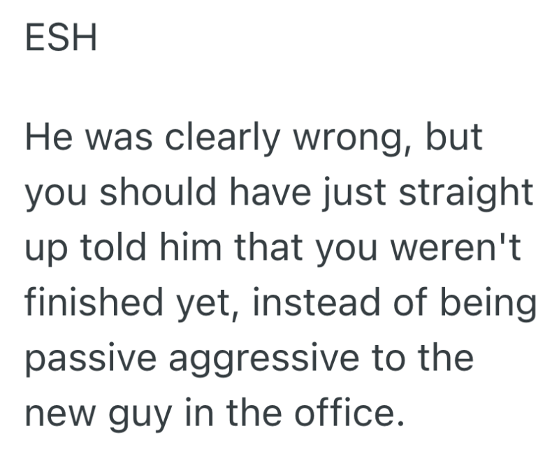 Screenshot 2025 06 05 at 11.58.31 AM e1749139220138 Coworker Pauses Lunch Timer To Stir His Meal, But A Colleague Immediately Takes The Microwave And Gets Called Out