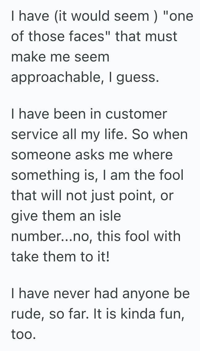 Screenshot 2025 06 08 at 6.08.38 PM Shopper Accidentally Matched The Grocery Stores Uniform, So Other Shoppers Started Turning To Him For Help