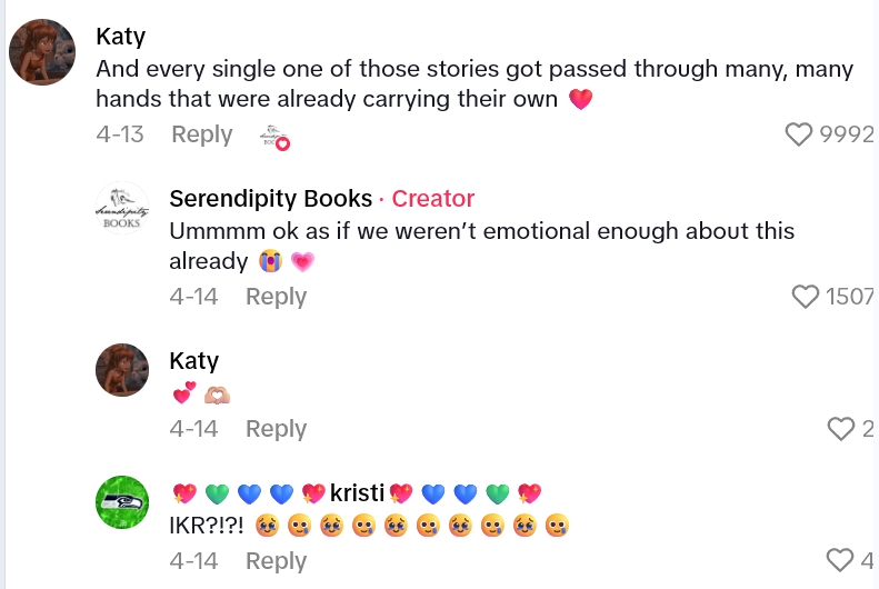 Screenshot 2 f2da27 Bookstore Needed To Move All Of Their Inventory Around The Corner To A New Location, So The Entire Town Formed A Delivery Line