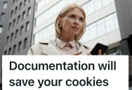 Coworker Secretly Keeps Dossier Of Woman’s Poor Workplace Behavior, And This Documentation Saves The Day When The Boss Is Desperate For Proof