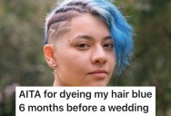 Sibling Dyed Their Hair Blue Before Their Brother’s Wedding, And Now Their Parents Are Very Upset