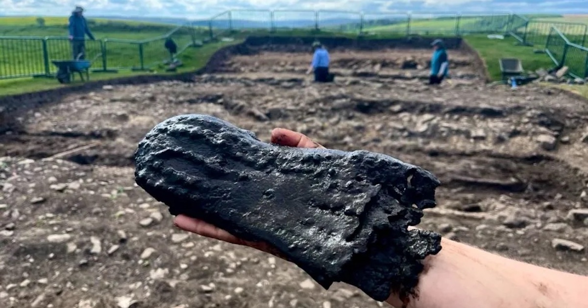 Big Foot Roman Soldier New Archeological Find Shows That One Ancient Soldier Had Feet So Big He Might Have A Hard Time Finding Shoes Even Today