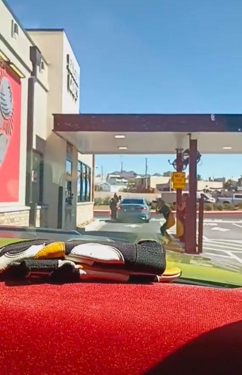 Drive through at Raising Cain's 