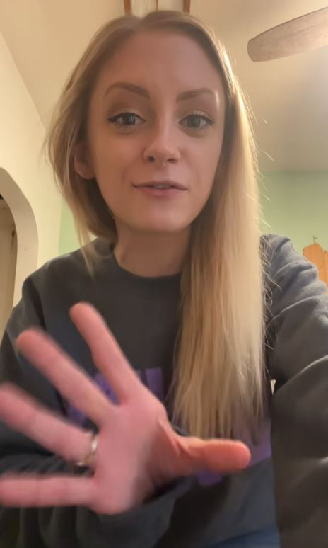 Young lady talking about macaroni and cheese