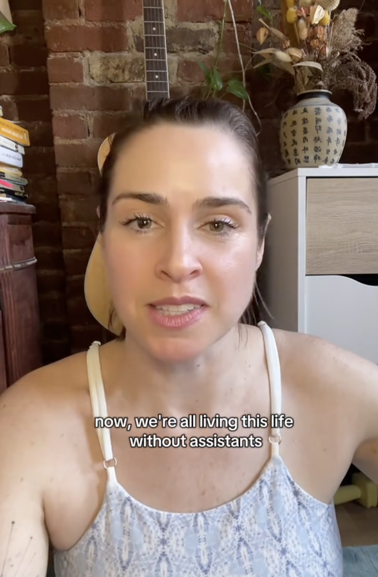 woman talking to tiktok viewers