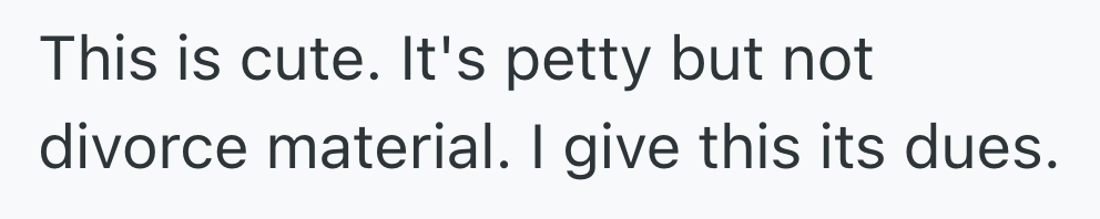 Screenshot 2025 07 28 at 1.19.19 AM Her Husband Had Her Hold His Snack Because His Hands Were Full, So She Squished It And They Laughed