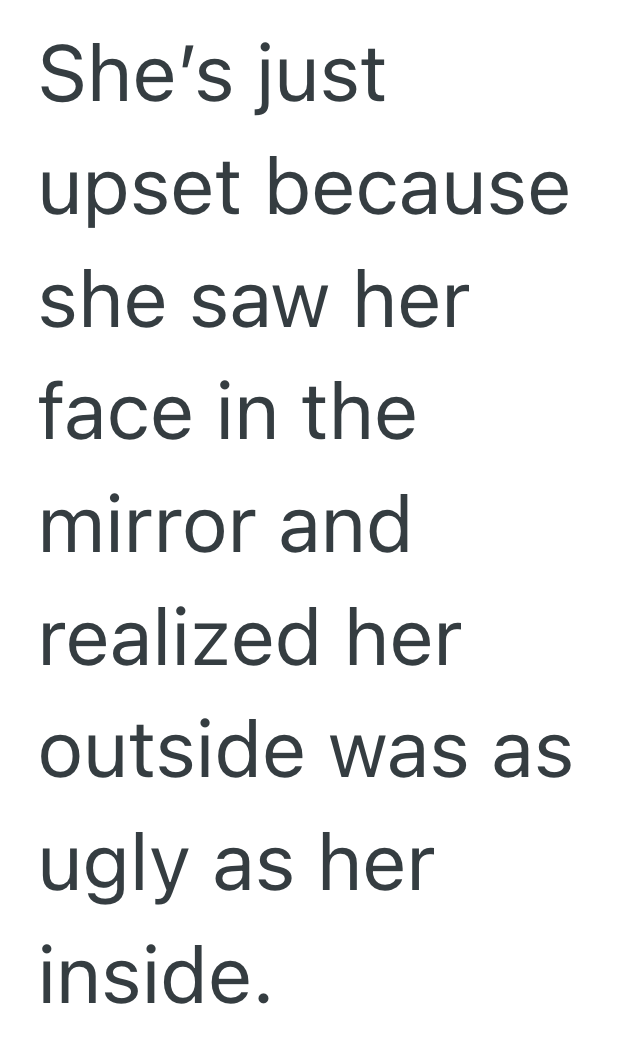 Screenshot 2025 07 30 at 12.31.18 PM Rude Customer Didn’t Like Being Asked About A Credit Card, So She Lashed Out At The Cashier With A Personal Attack