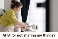 Woman Was Supposed To Bake The Wedding Cake For Her Brother’s Wedding, But Now They’ve Decided To Have Someone Else Do It Instead