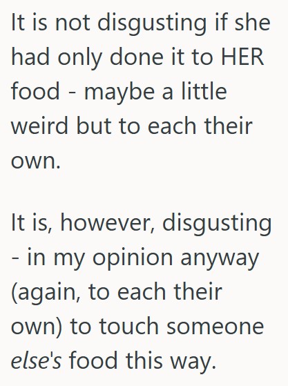 comment 1 137 Hungry Woman Asked Her Friend To Get Her A Meat Pie, But Then Her Friend Rubbed Ketchup On It With Her Fingers