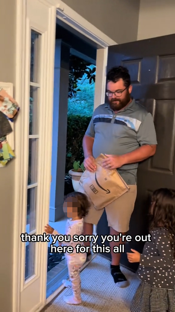 The Kaskie family talking to the cops at the door