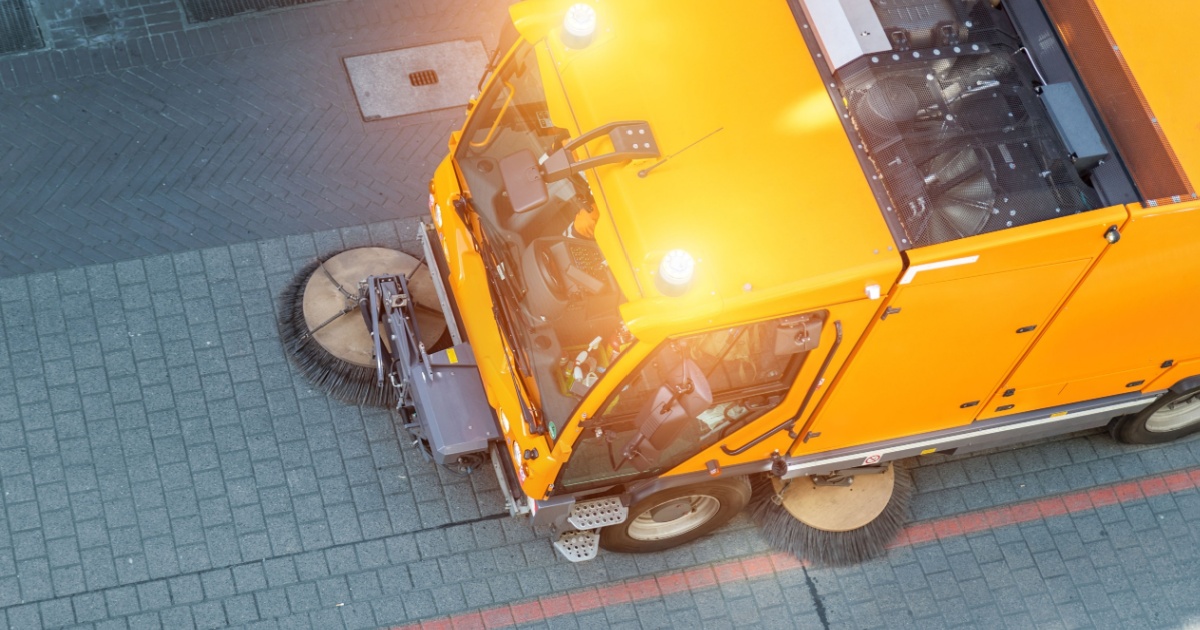 Robot street sweeper 