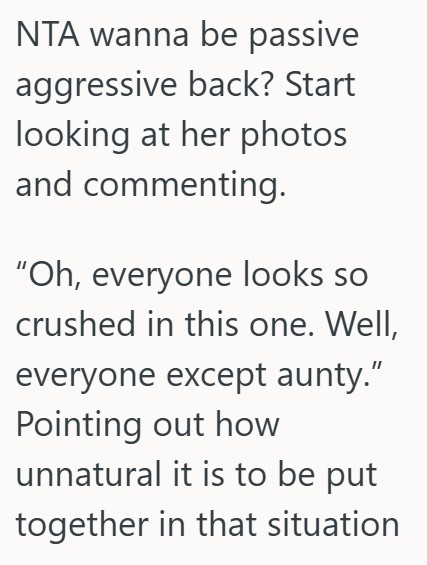 Comment 4 68 Her Aunt Tried To Take Candid Photos Of Family Crying At The Service So She Could Share Them After Being Asked Not To, So This Young Woman Stood To Block Her Shot Each Time