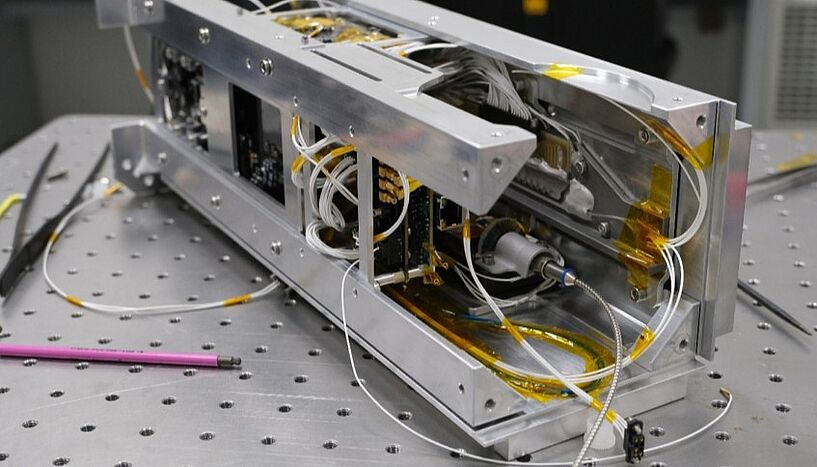 The quantum computer inside the satellite