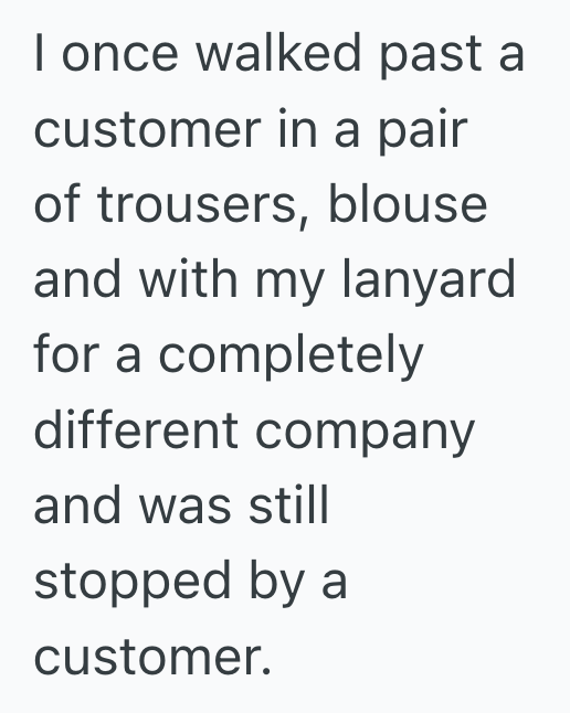 Screenshot 2025 08 01 at 6.35.48 PM Customer Thought A Fellow Shopper Was An Employee Because Of The Color Of Her Shirt, But He Ended Up Embarrassing Himself With His Own Hypocrisy