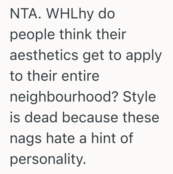 Screenshot 2025 08 10 at 3.41.51 PM Homeowner Doesnt Live In An HOA, So She Plans To Ignore Her Neighbors Request To Take Down Her Yard Flamingos
