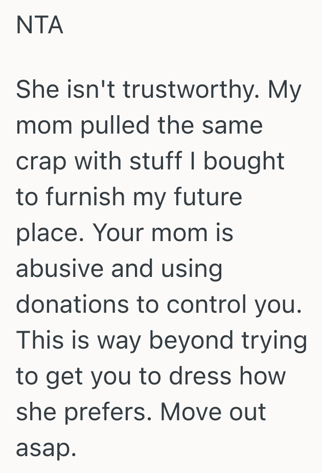 Screenshot 2025 08 10 at 5.28.27 PM Mom Donates Childrens Clothes Without Asking, And One Daughter Is Really Upset About It