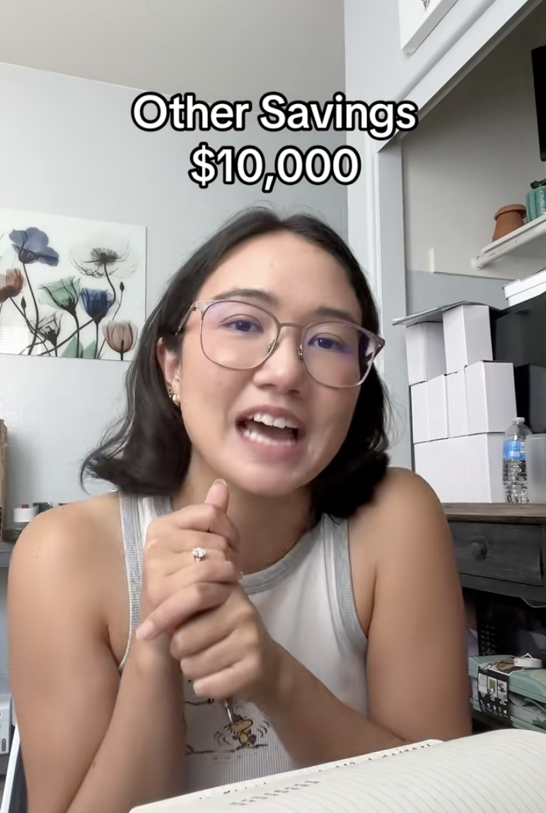 woman talking to tiktok viewers