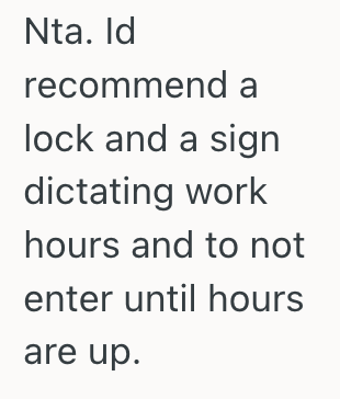 Screenshot 2025 08 26 at 1.44.23 PM Husband Keeps Interrupting Wife While Shes Working From Home, And Now Thats Having A Negative Impact On Her Performance At Work